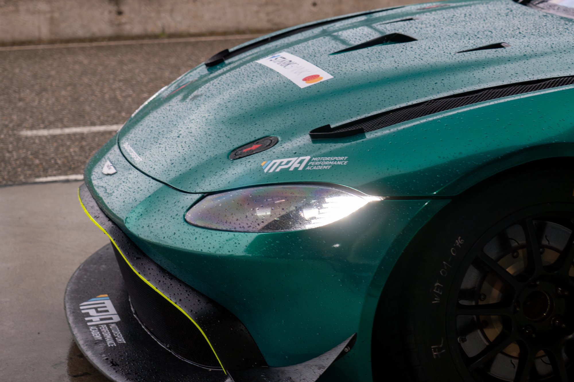 Aston Martin GT4 - 43