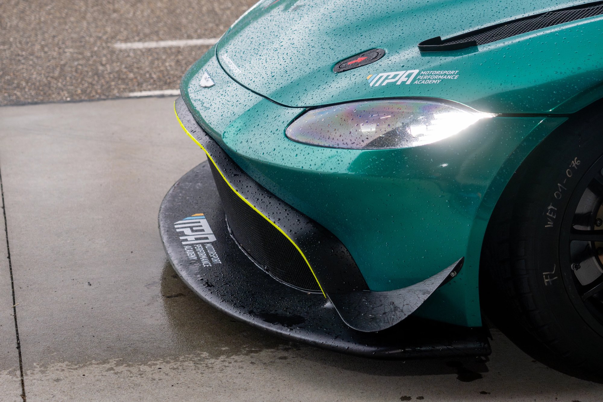 Aston Martin GT4 - 45