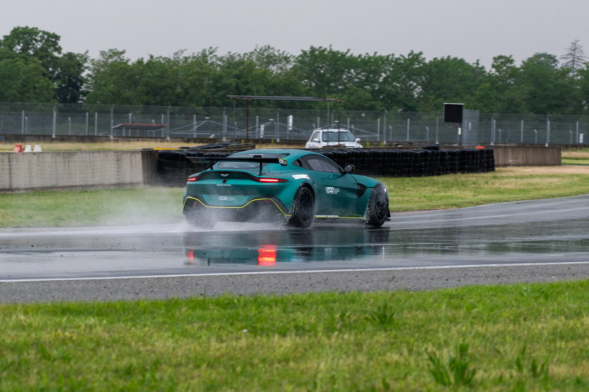 Aston Martin GT4 - 47