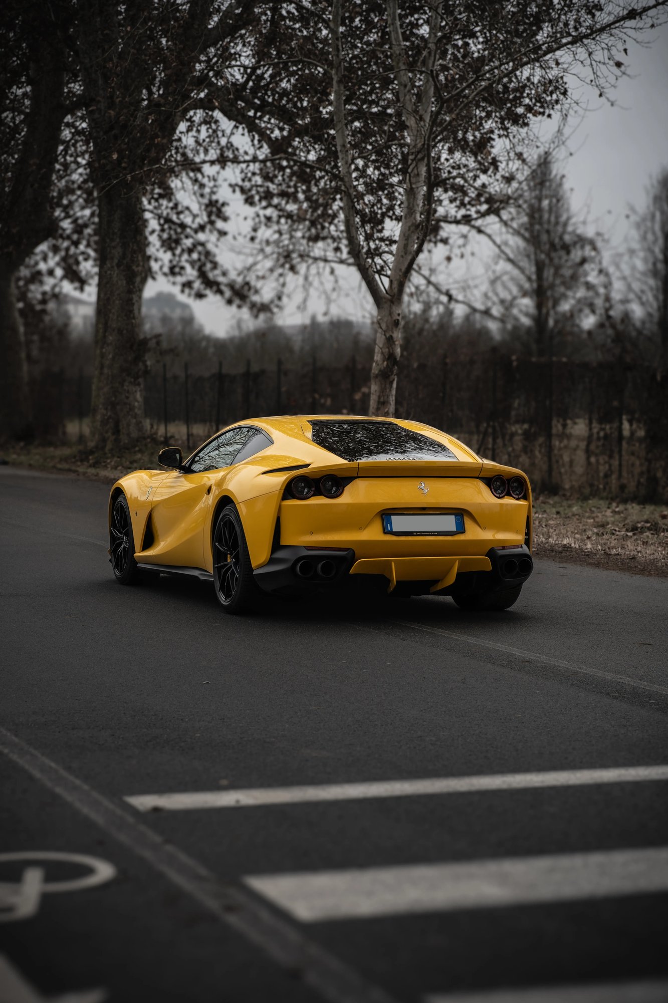 Ferrari 812 Superfast - 1