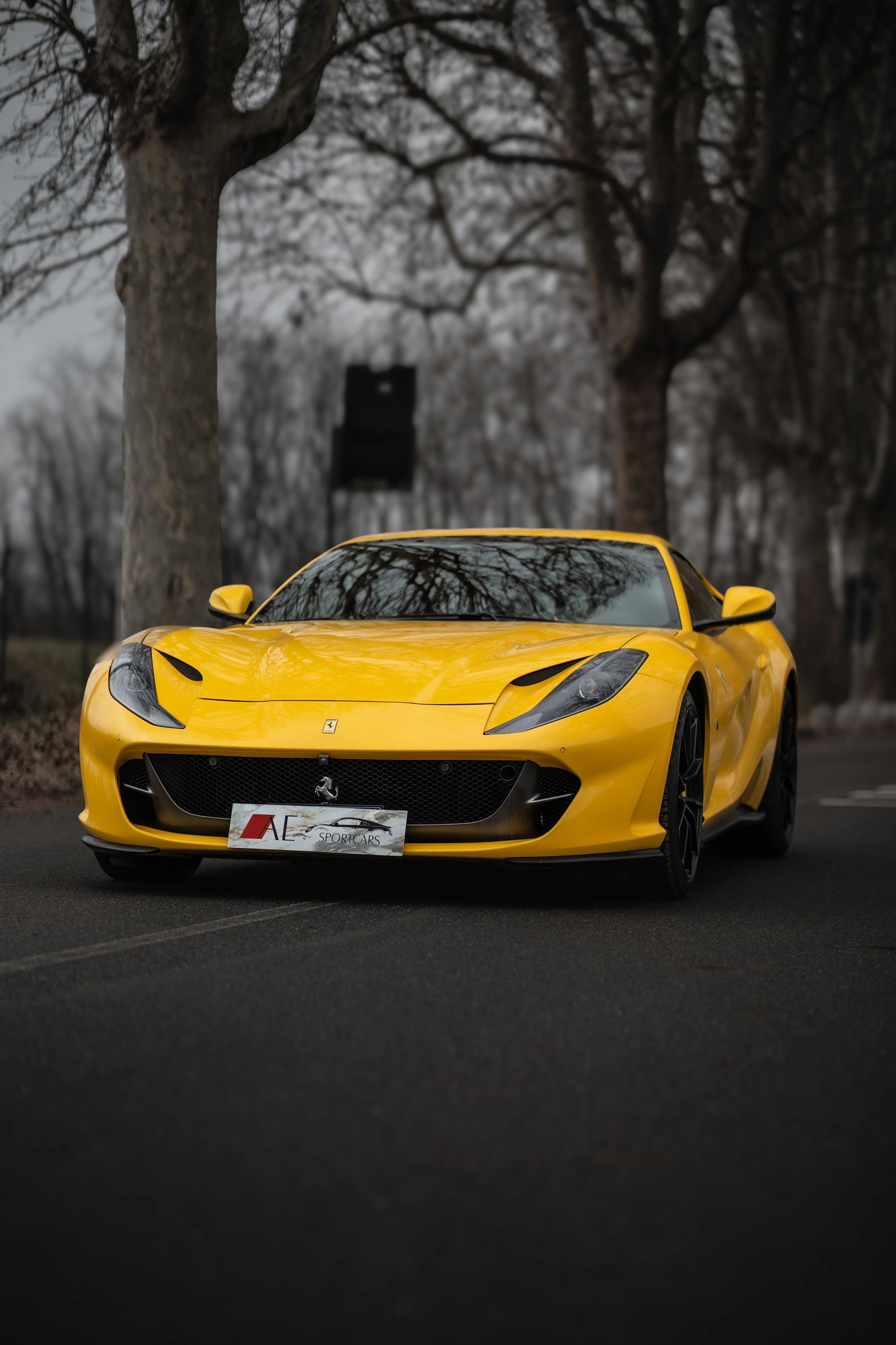 Ferrari 812 Superfast - 11