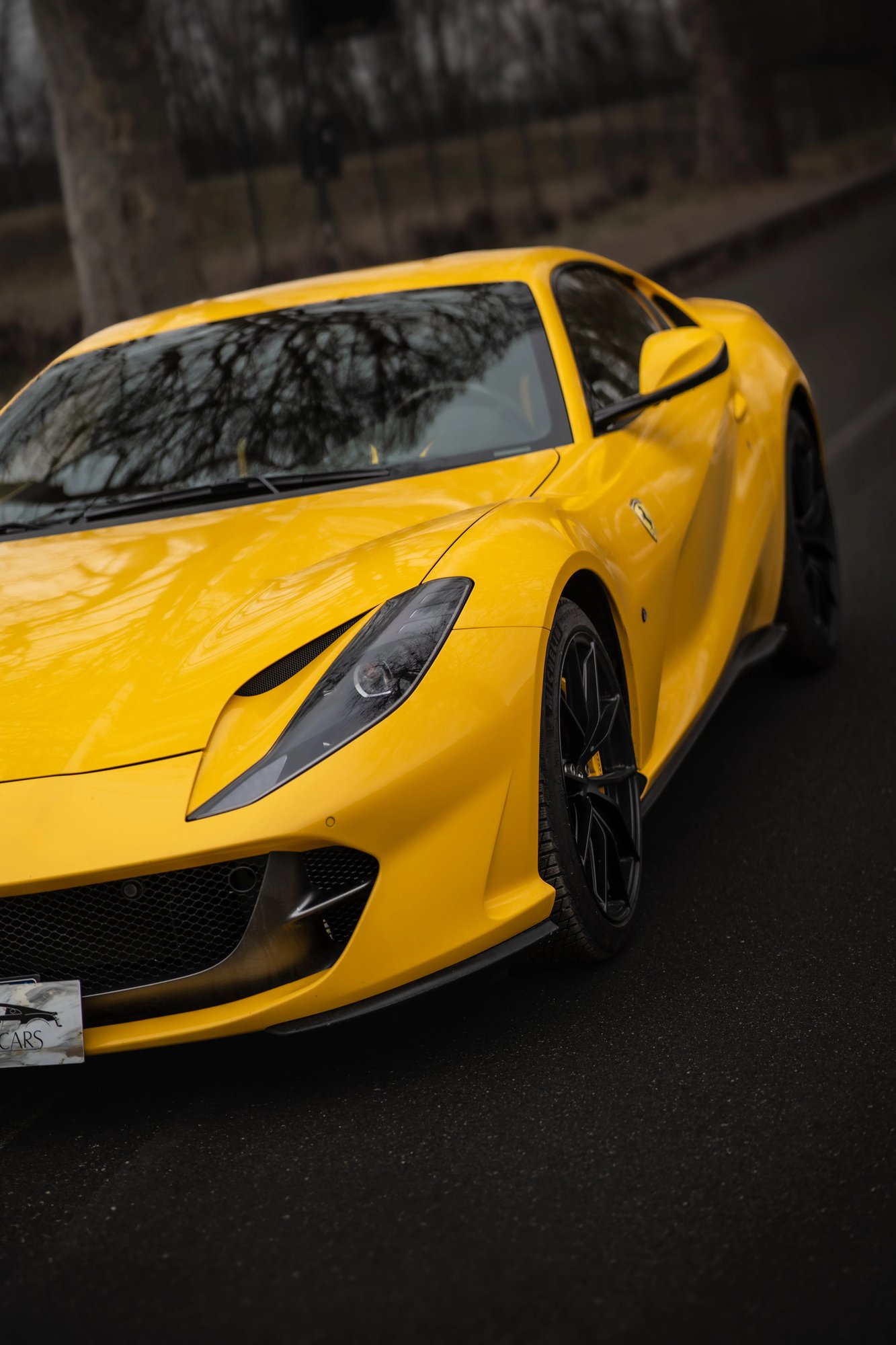 Ferrari 812 Superfast - 13