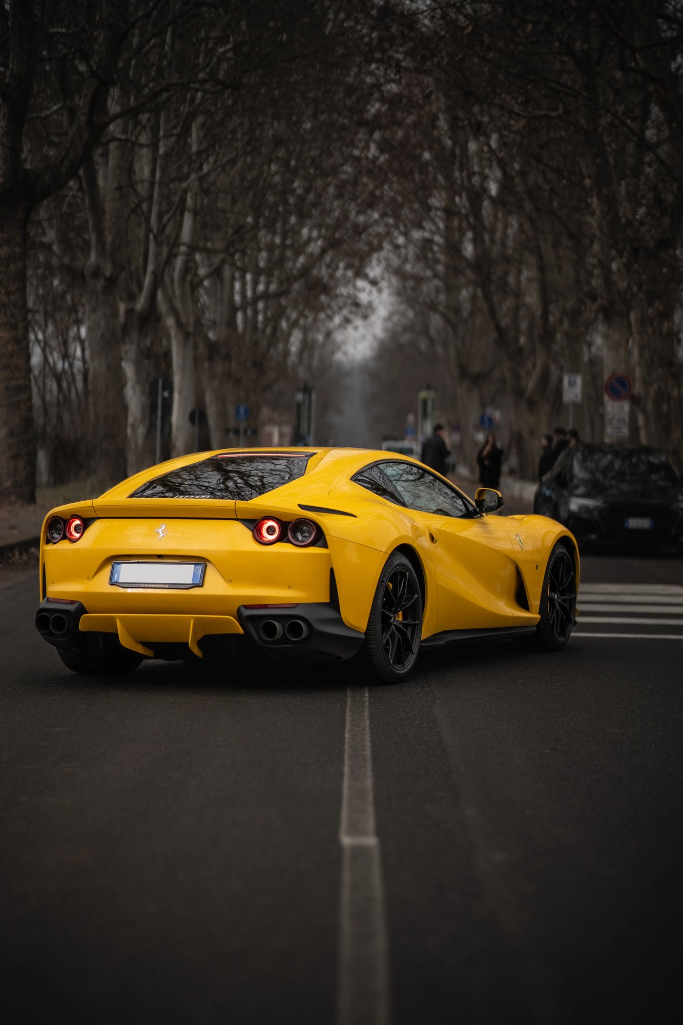 Ferrari 812 Superfast - 29