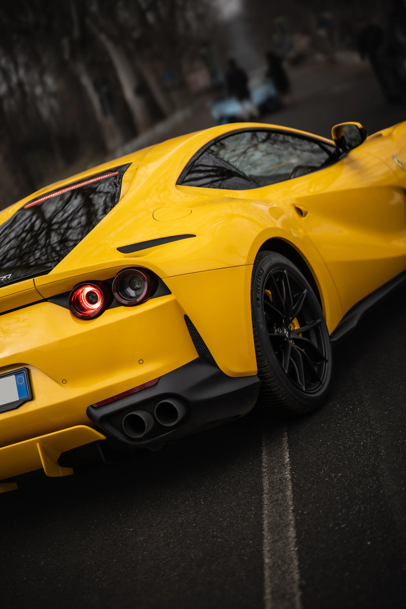 Ferrari 812 Superfast - 33