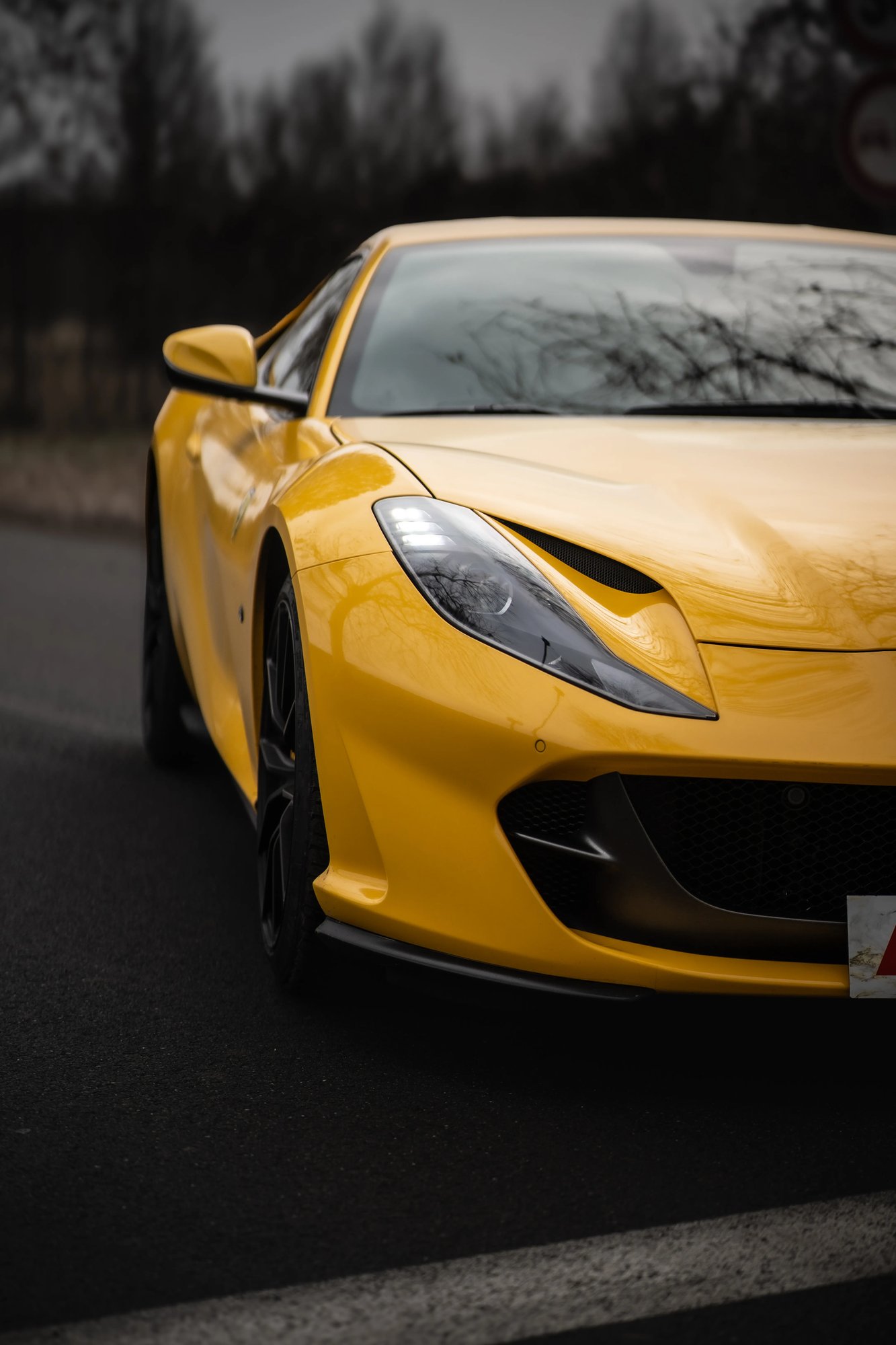 Ferrari 812 Superfast - 39