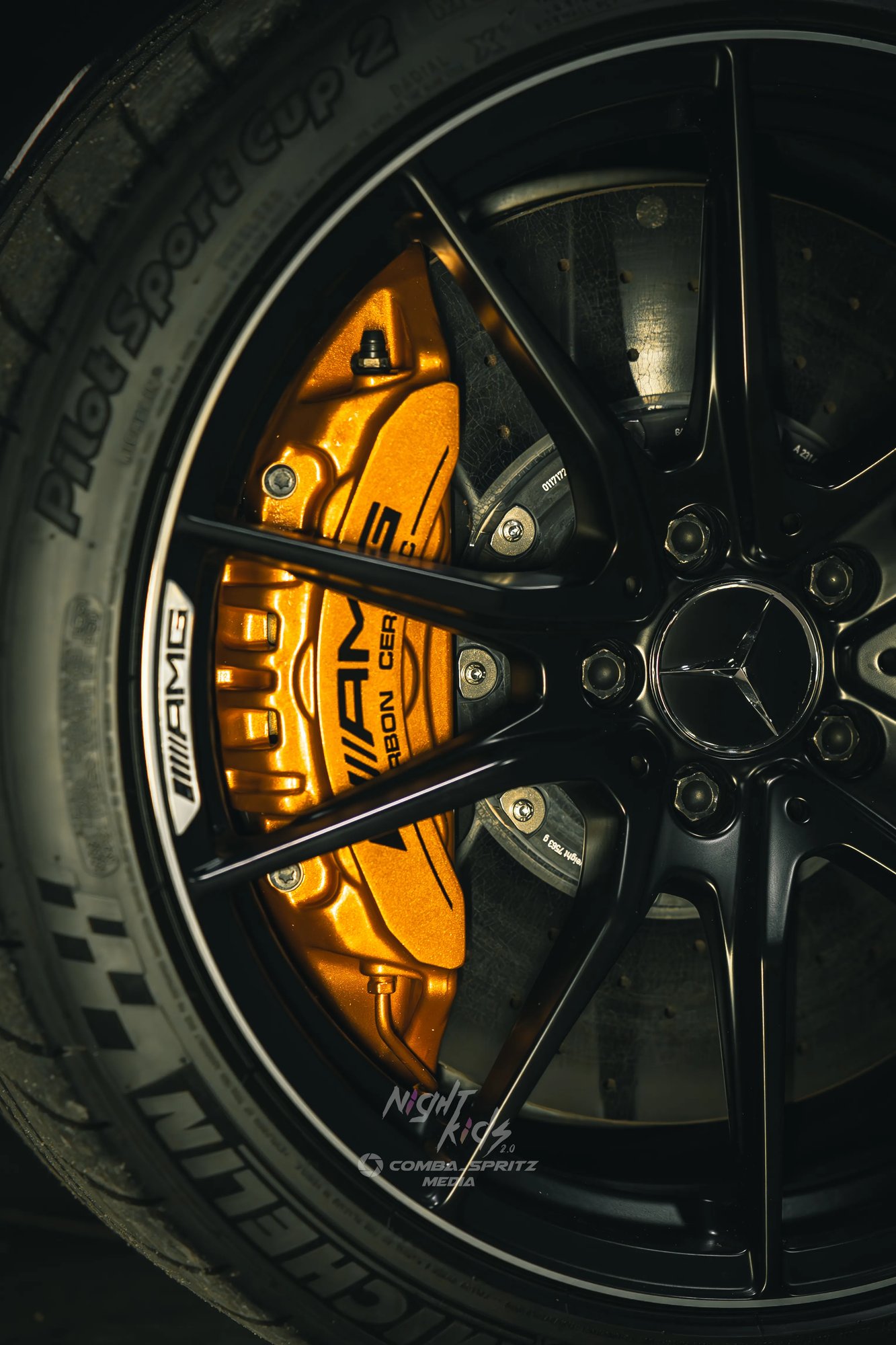 Mercedes AMG GTR - 21