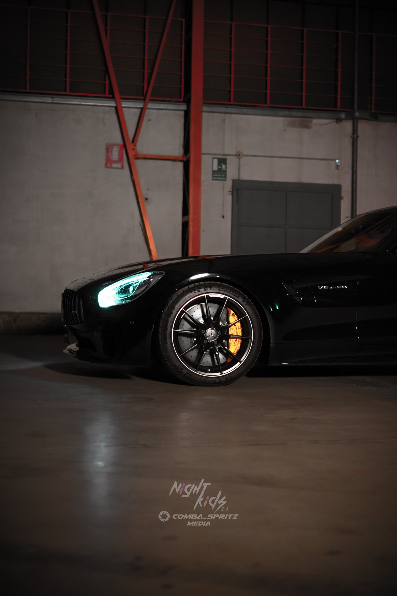 Mercedes AMG GTR - 90